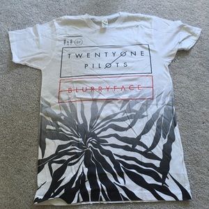 NWOT Twenty one pilots Blurry Face Concert T-shirt